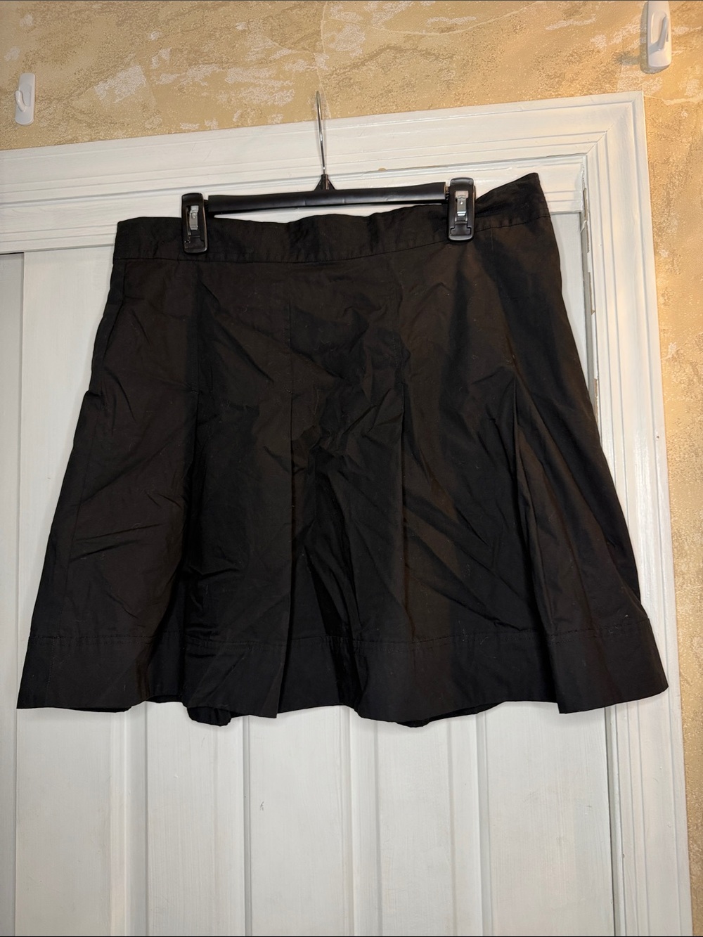 Banana Republic Black Pleated Skirt
